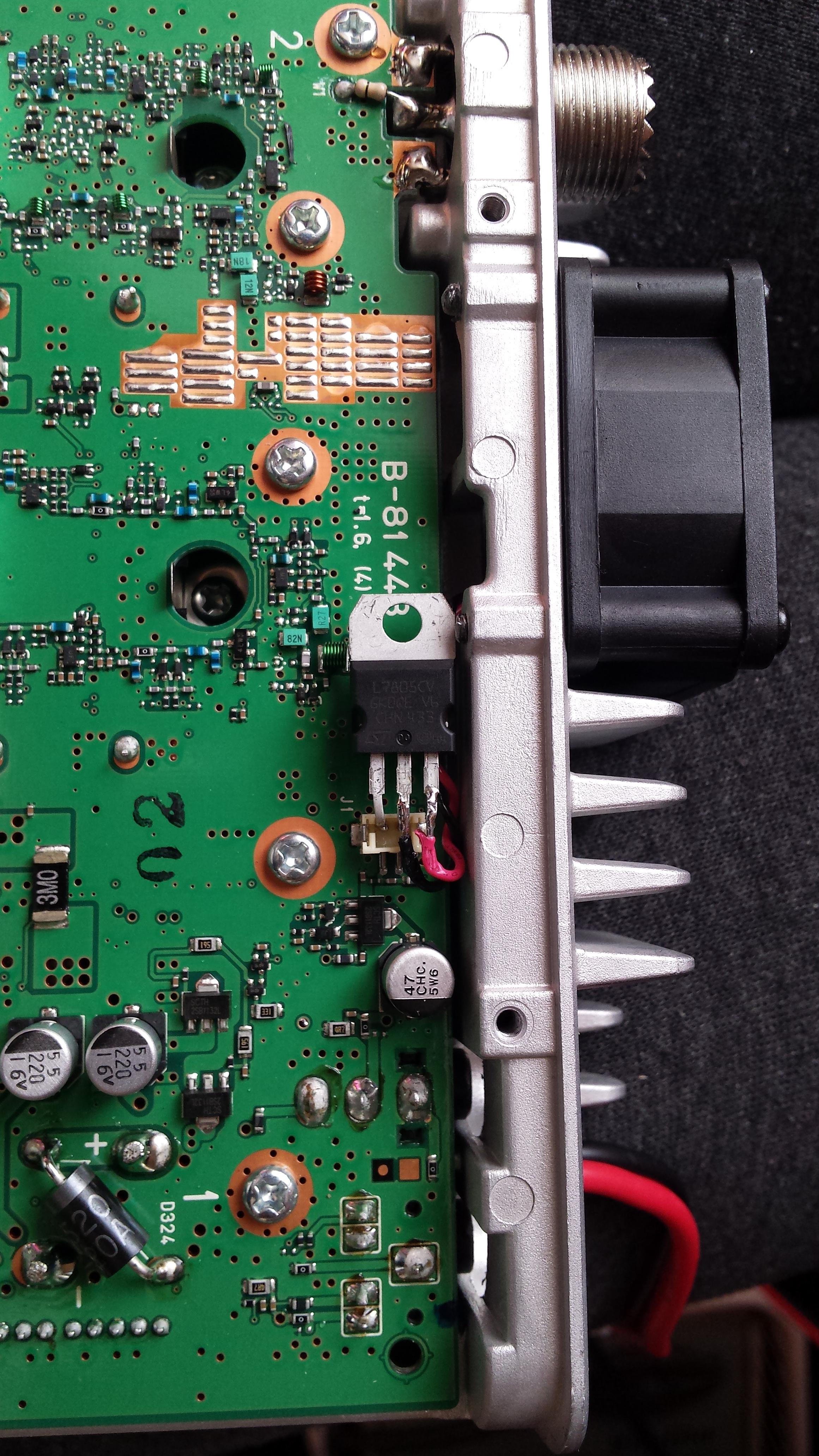 L7805CV - stabilizacja służąca zmniejszeniu obrotów