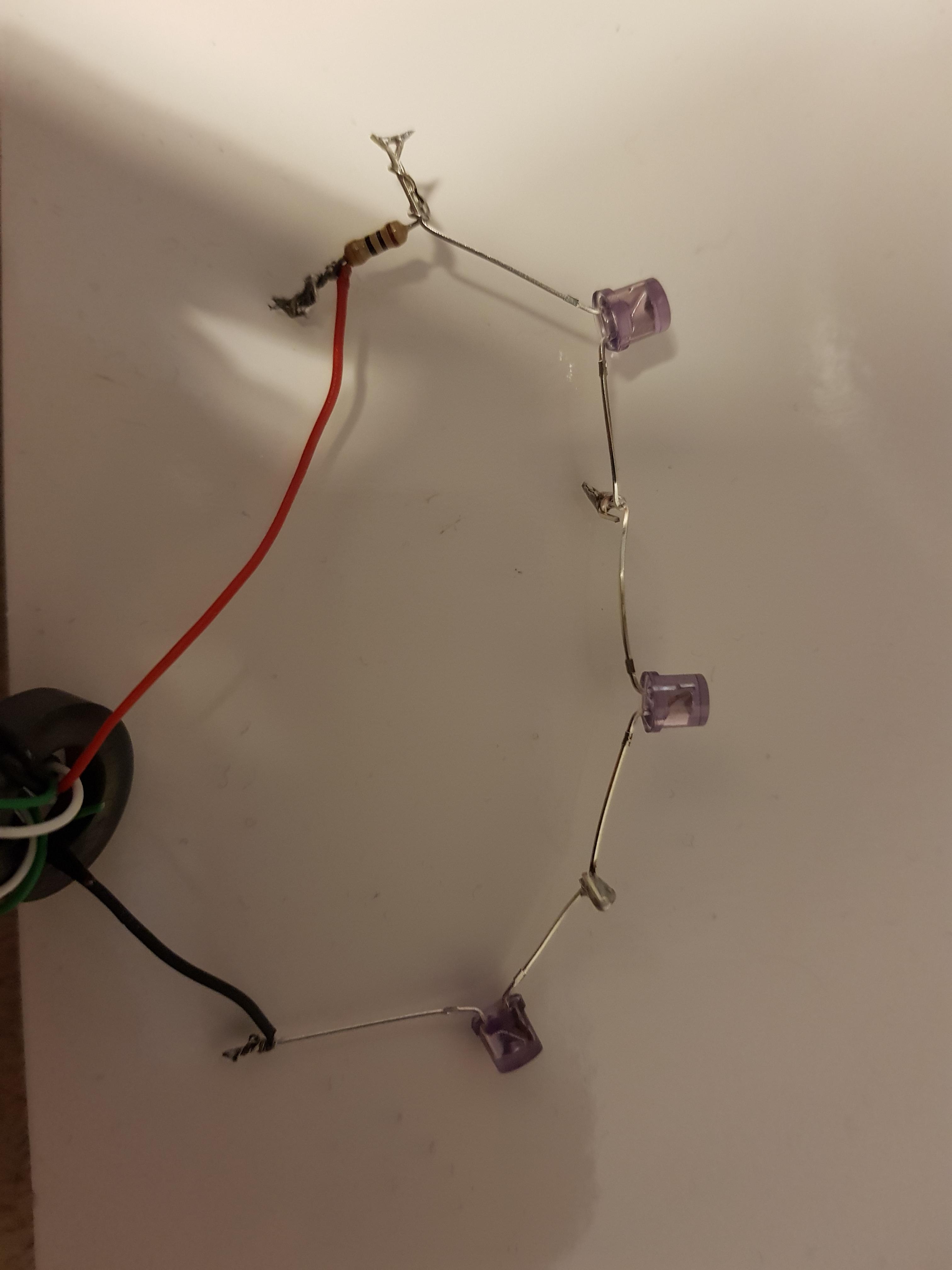 Nieświecące diody SFH485P w freetracku - problem z zasilaniem i parametrami