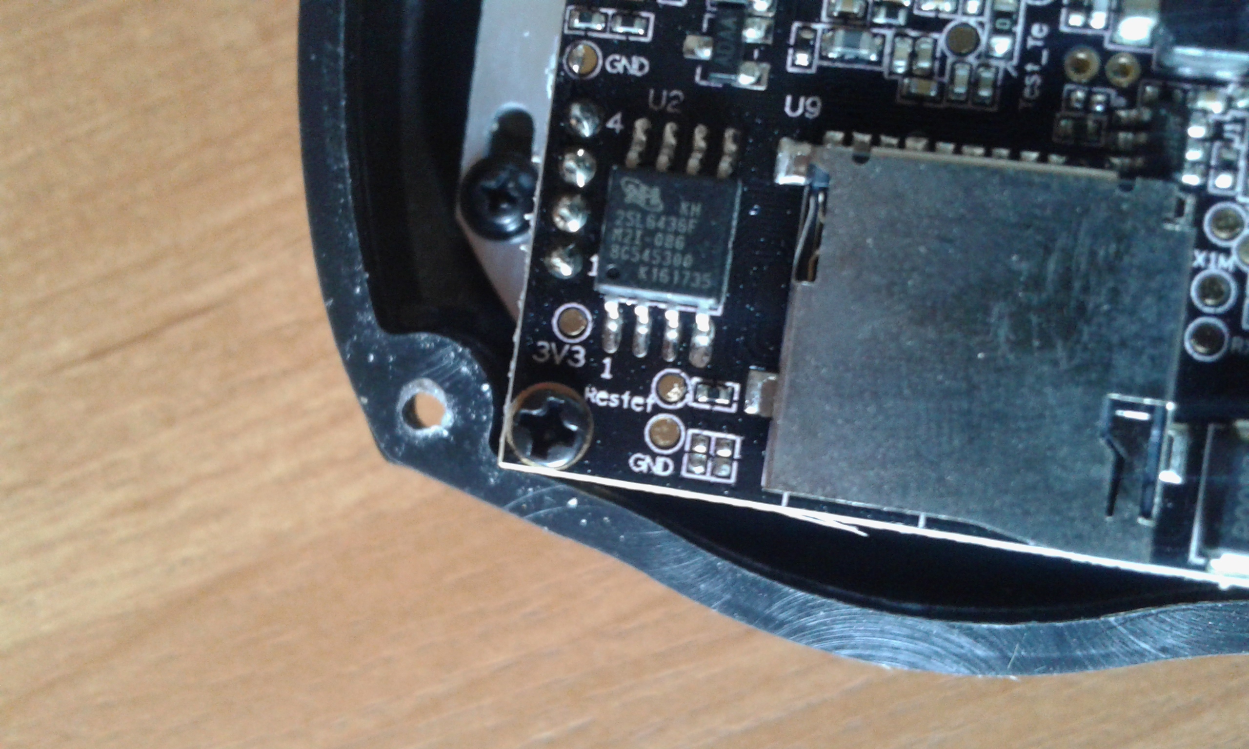 Jak zresetować kamerę IP Zennox D9923 bez przycisku reset?