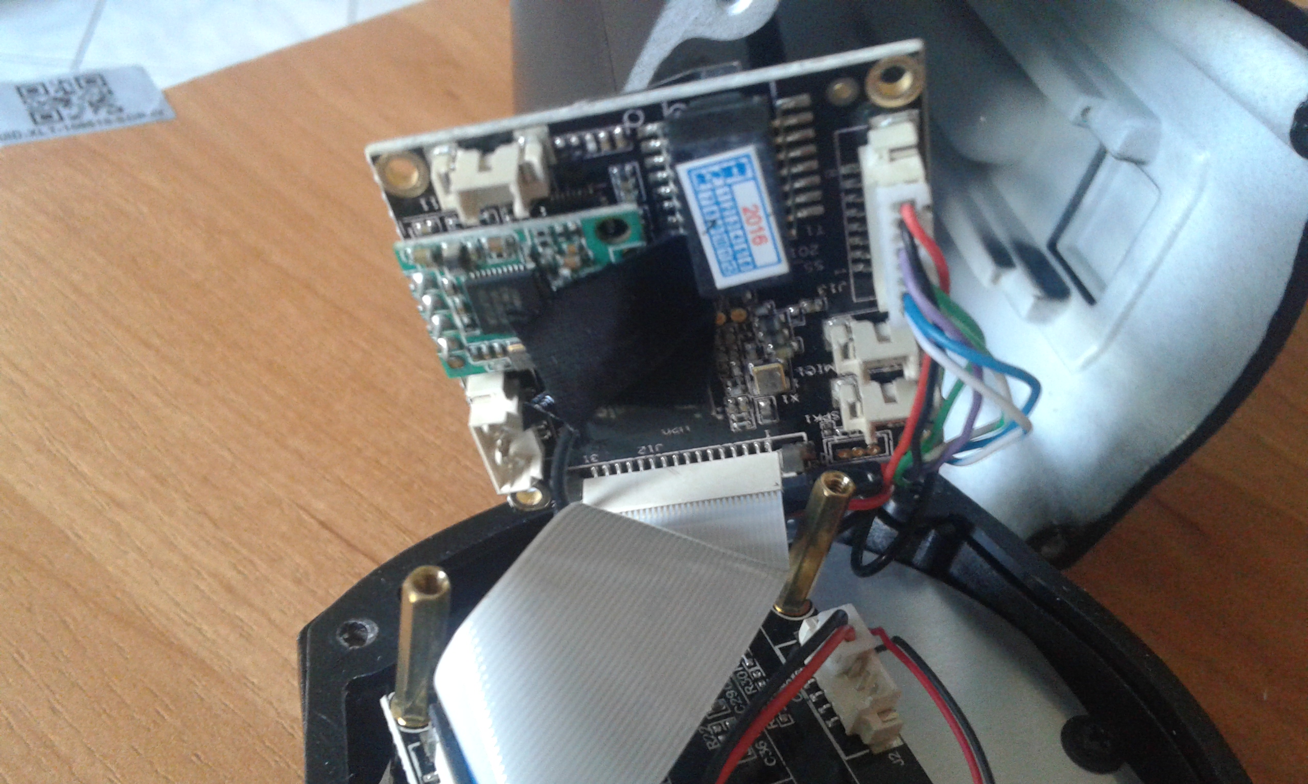 Jak zresetować kamerę IP Zennox D9923 bez przycisku reset?