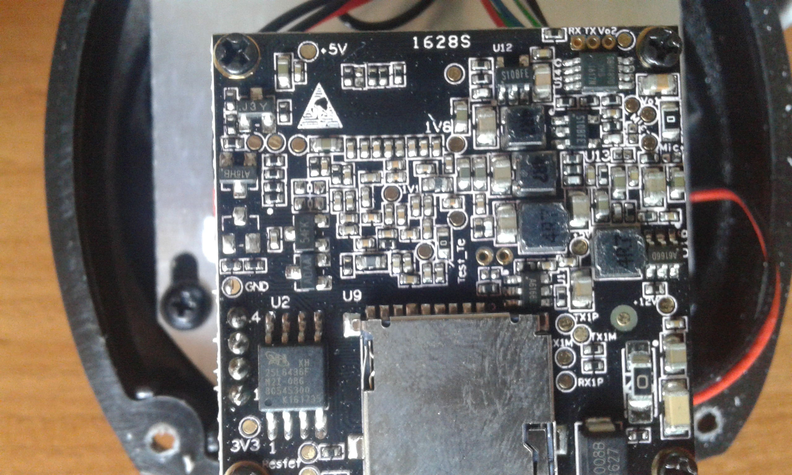 Jak zresetować kamerę IP Zennox D9923 bez przycisku reset?