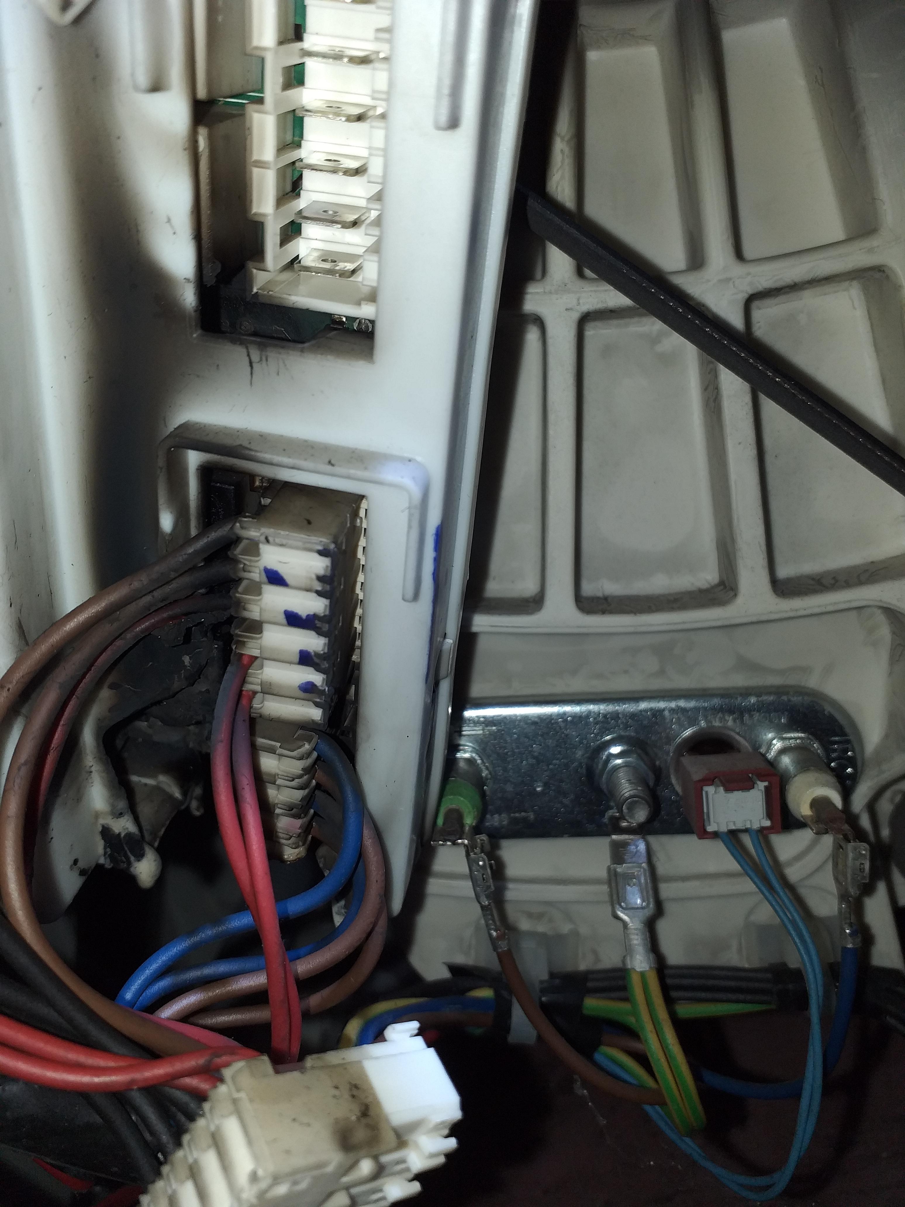 [Rozwiazano] Indesit IWSC 51051 - Spalony modul nie dziala