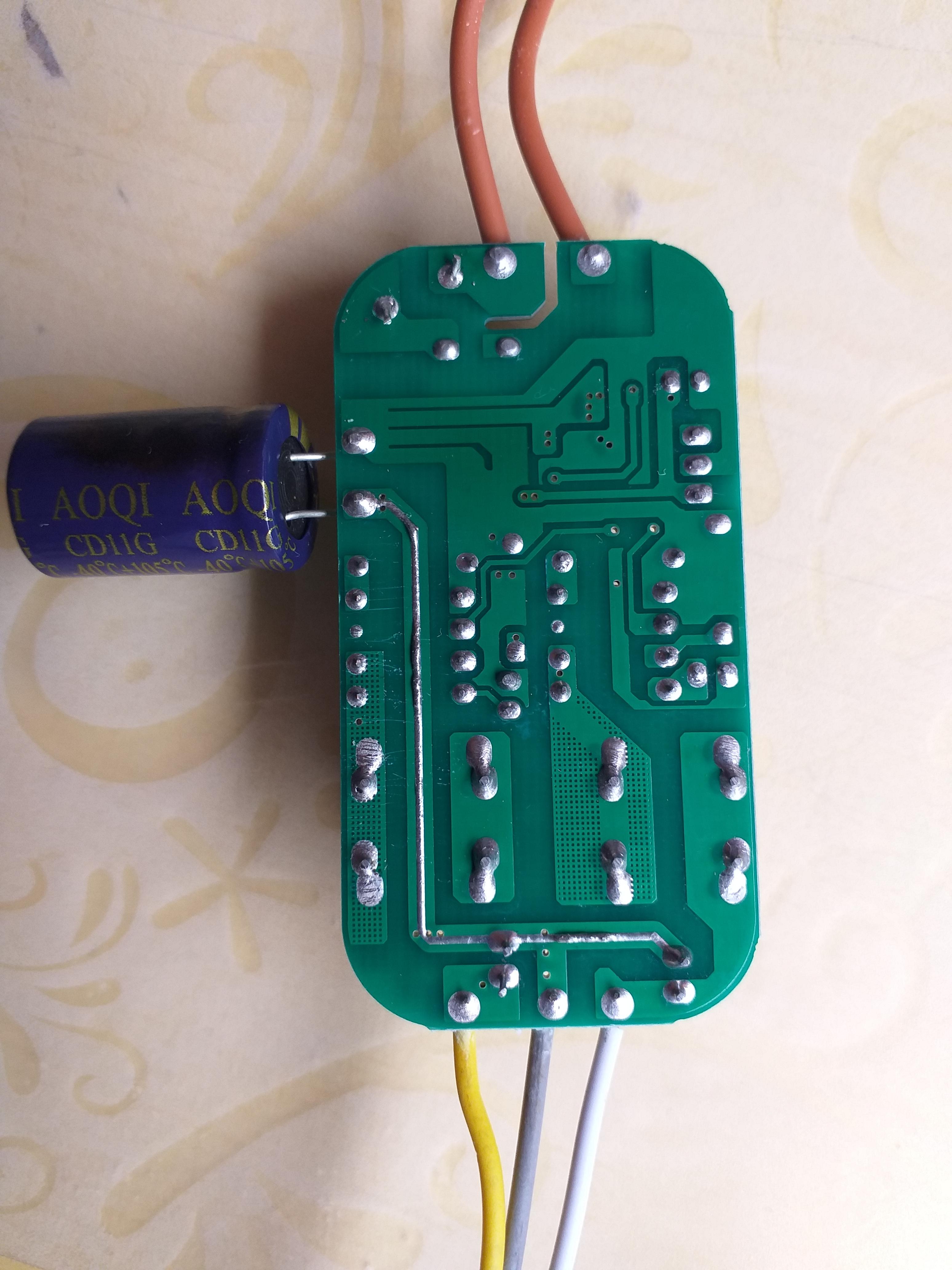 [Rozwiązano] Czy uda się naprawić zasilacz do listew LED 40-60W czy ...