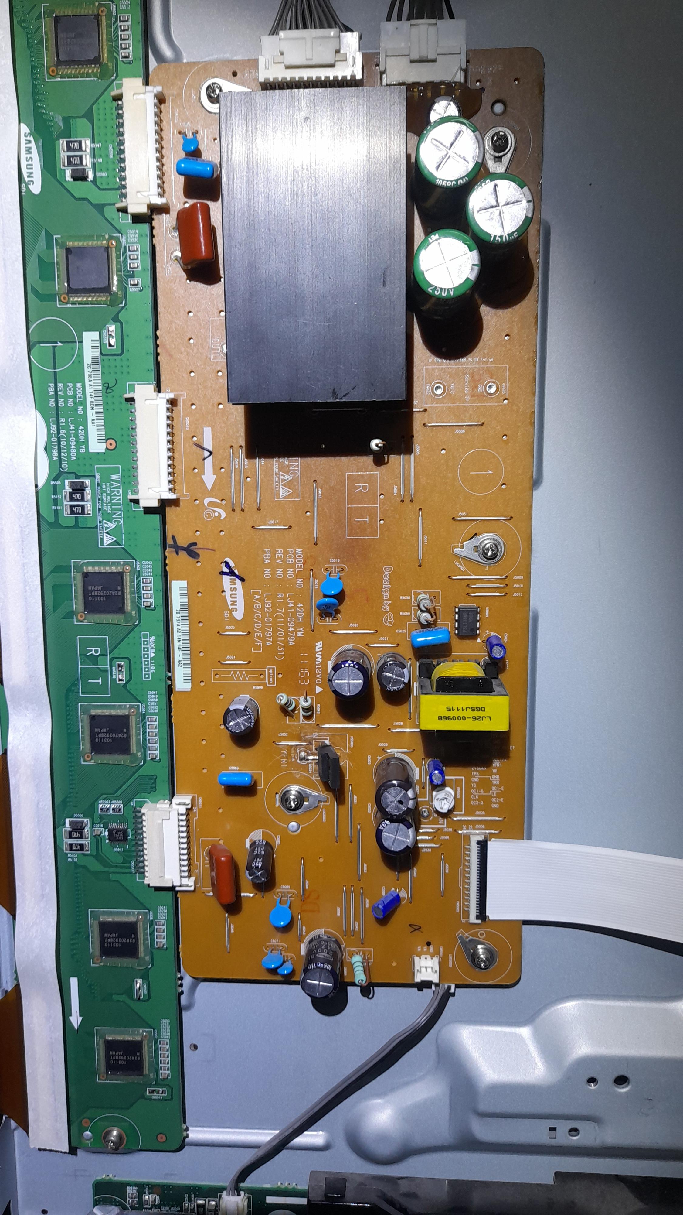 Samsung PS43D490A1W - Czerwone kropki, wyłączanie się TV
