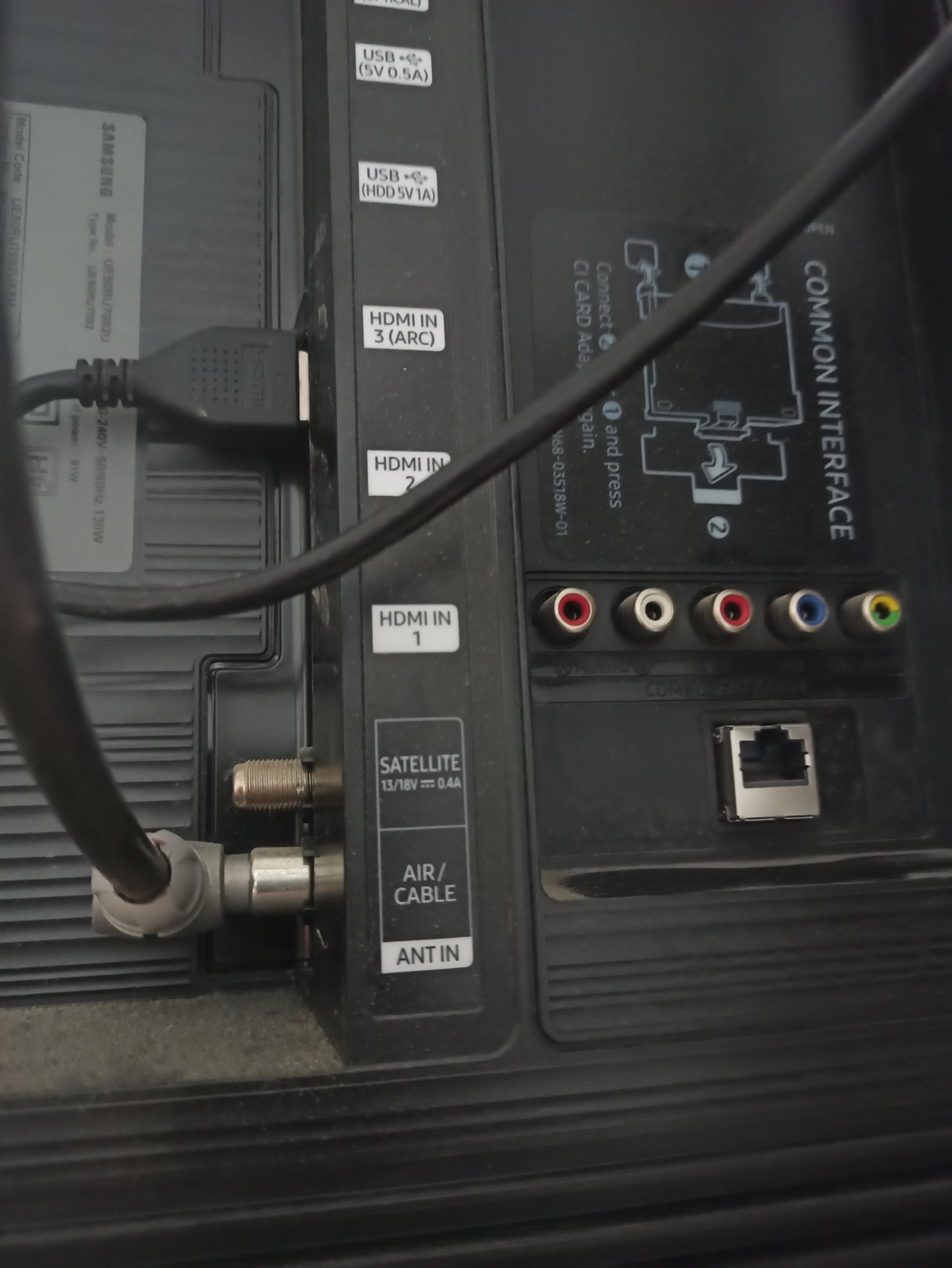 Podłączenie starego subwoofera z 5 głośnikami do telewizora Samsung