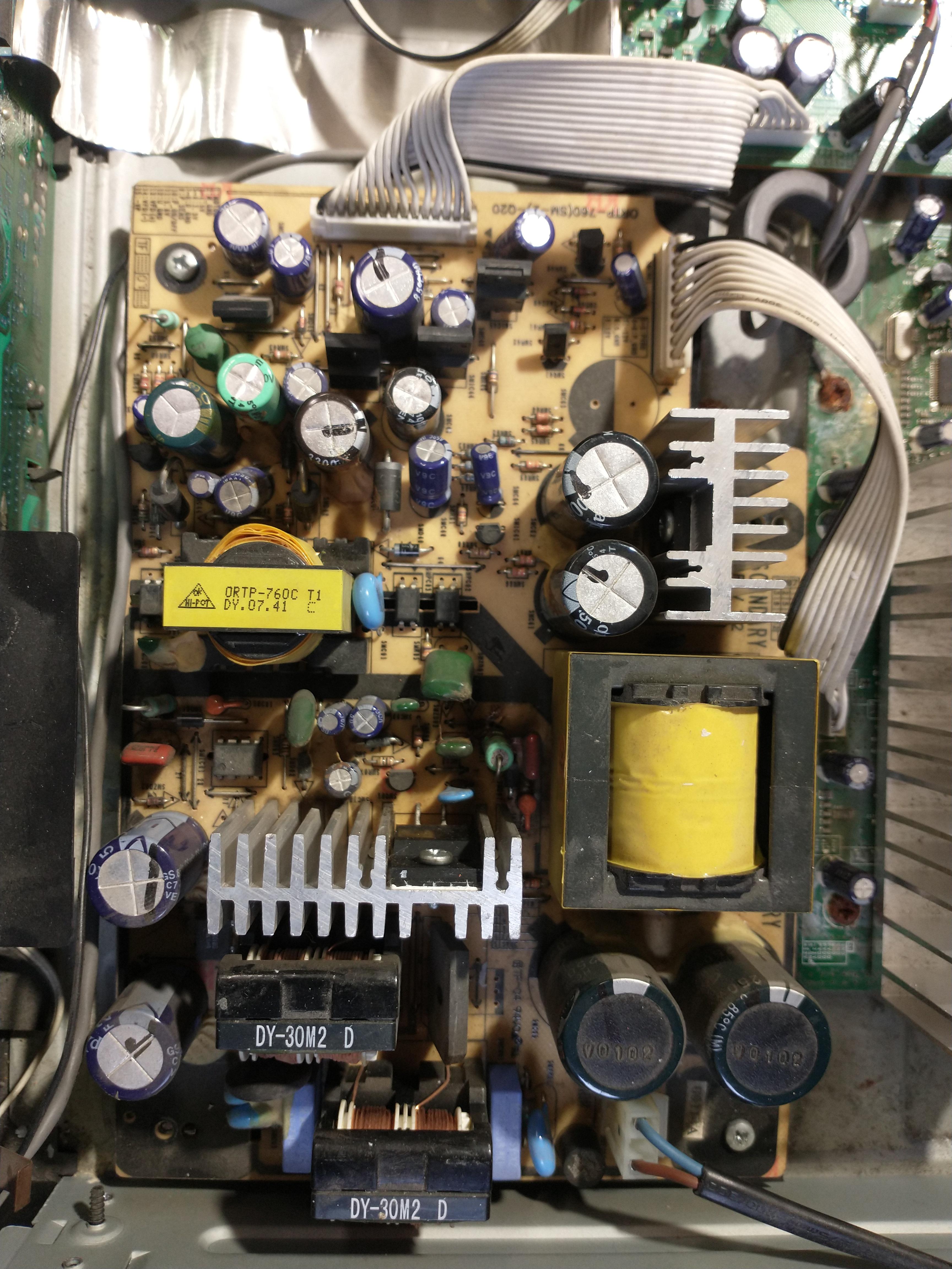 [Rozwiązano] Kino domowe Samsung DVD Home Cinema system HTTHX22 gra