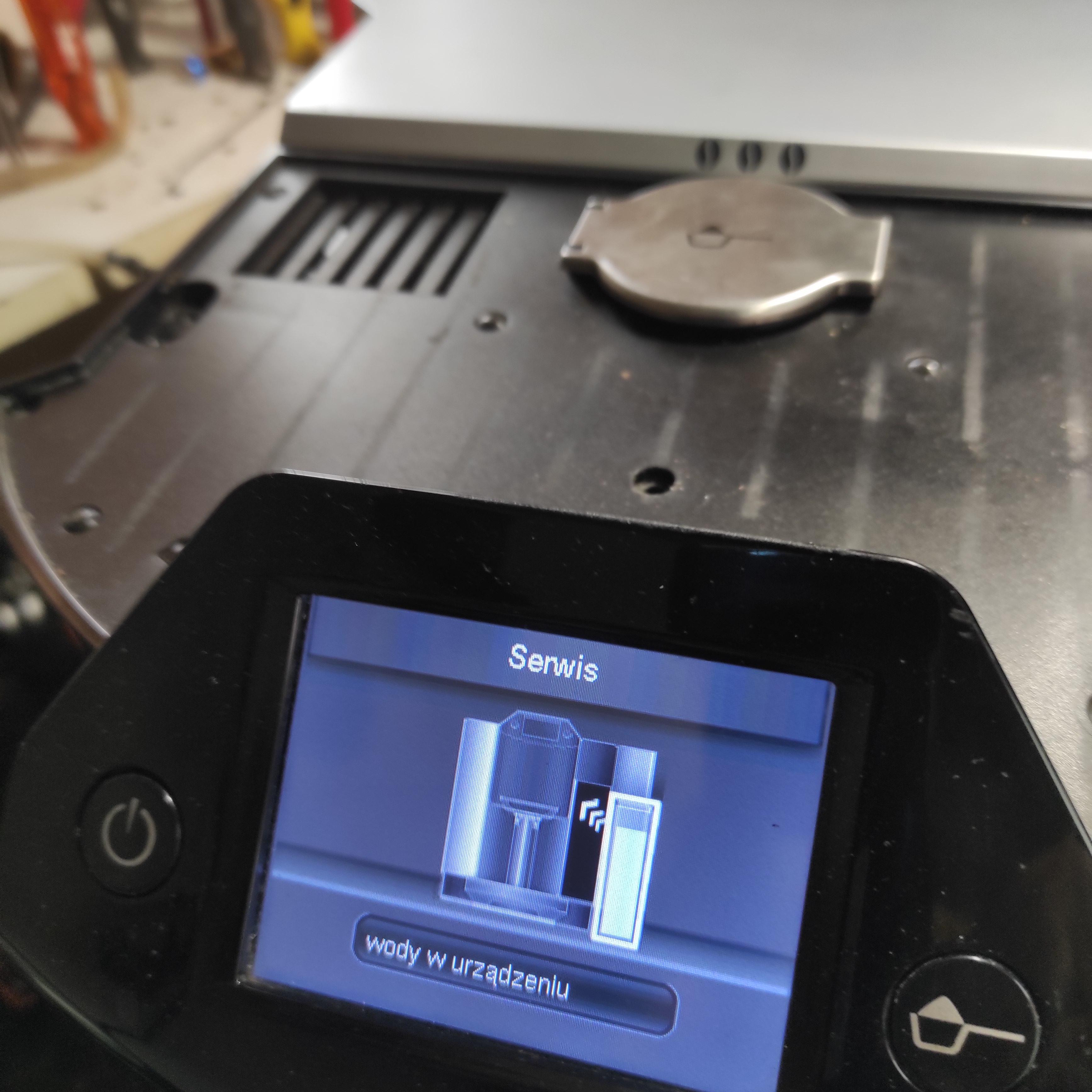 Ekspres Krups EA89 problem z rozpoznawaniem zbiornika z wodą i płytką