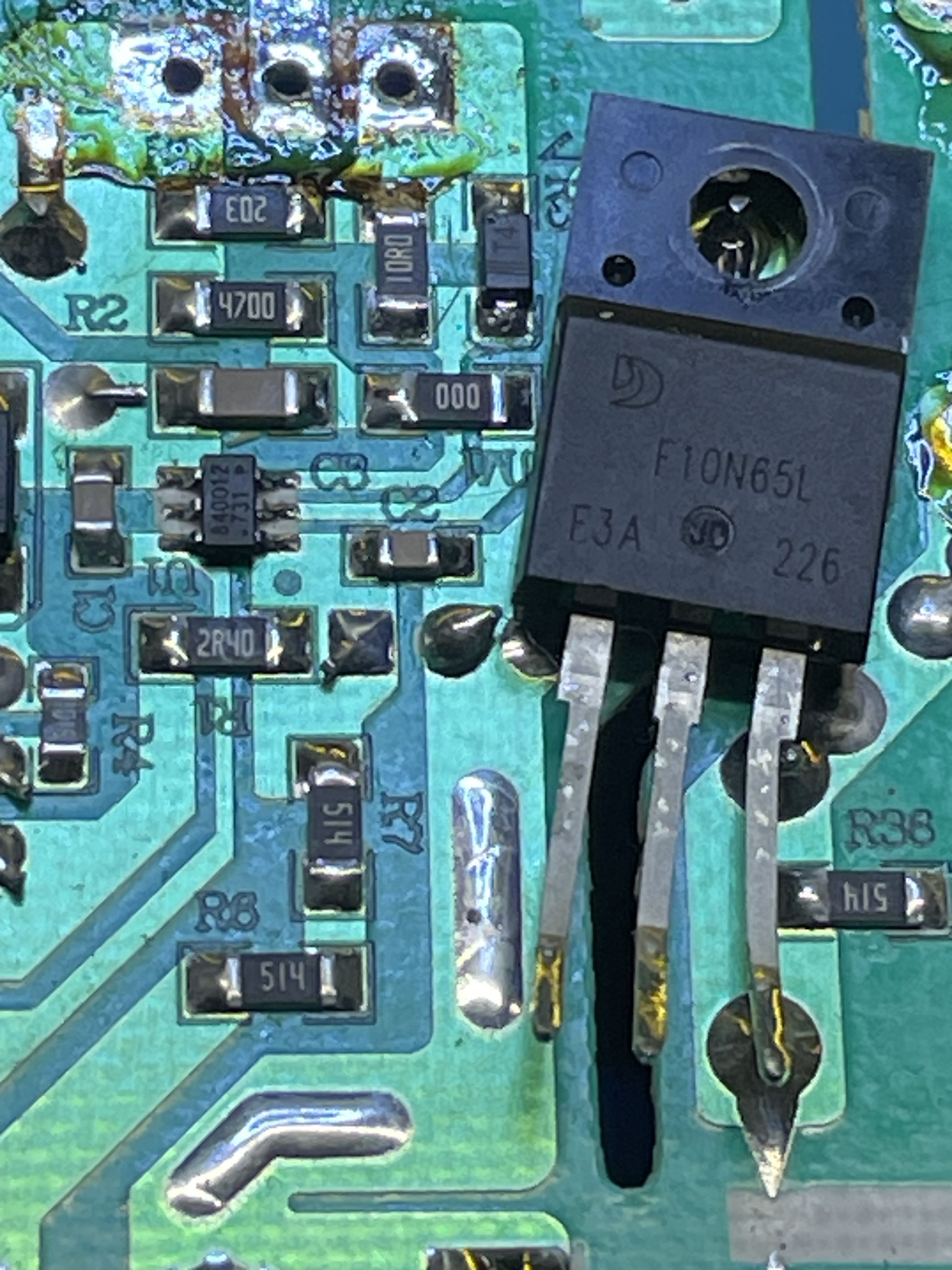 Układ 840012 SOT23-6 PWM w ładowarce 12-24V - identyfikacja i zamienniki