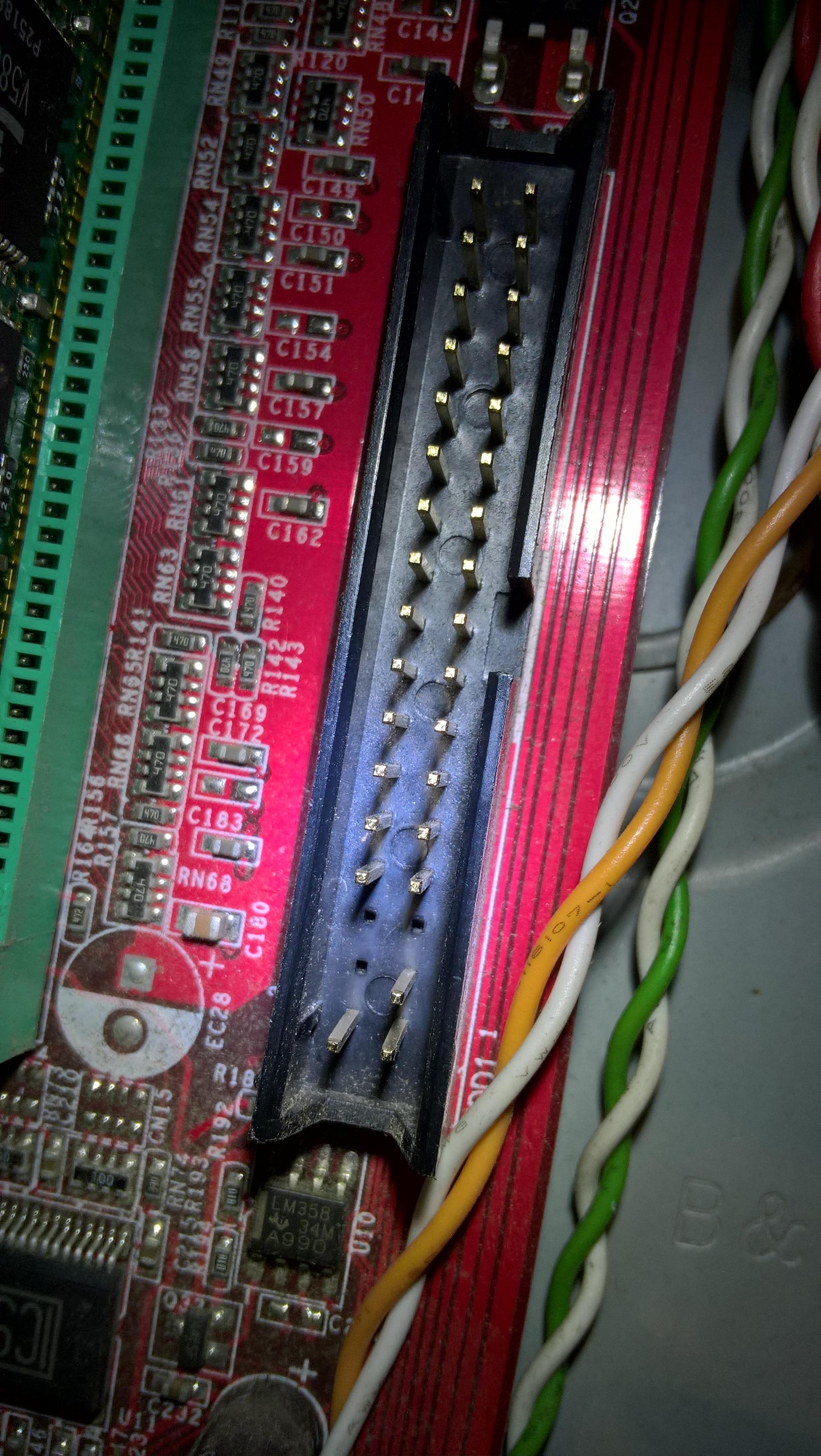 [Rozwiązano] Taśma IDE z różnymi zakonczeniami. - elektroda.pl