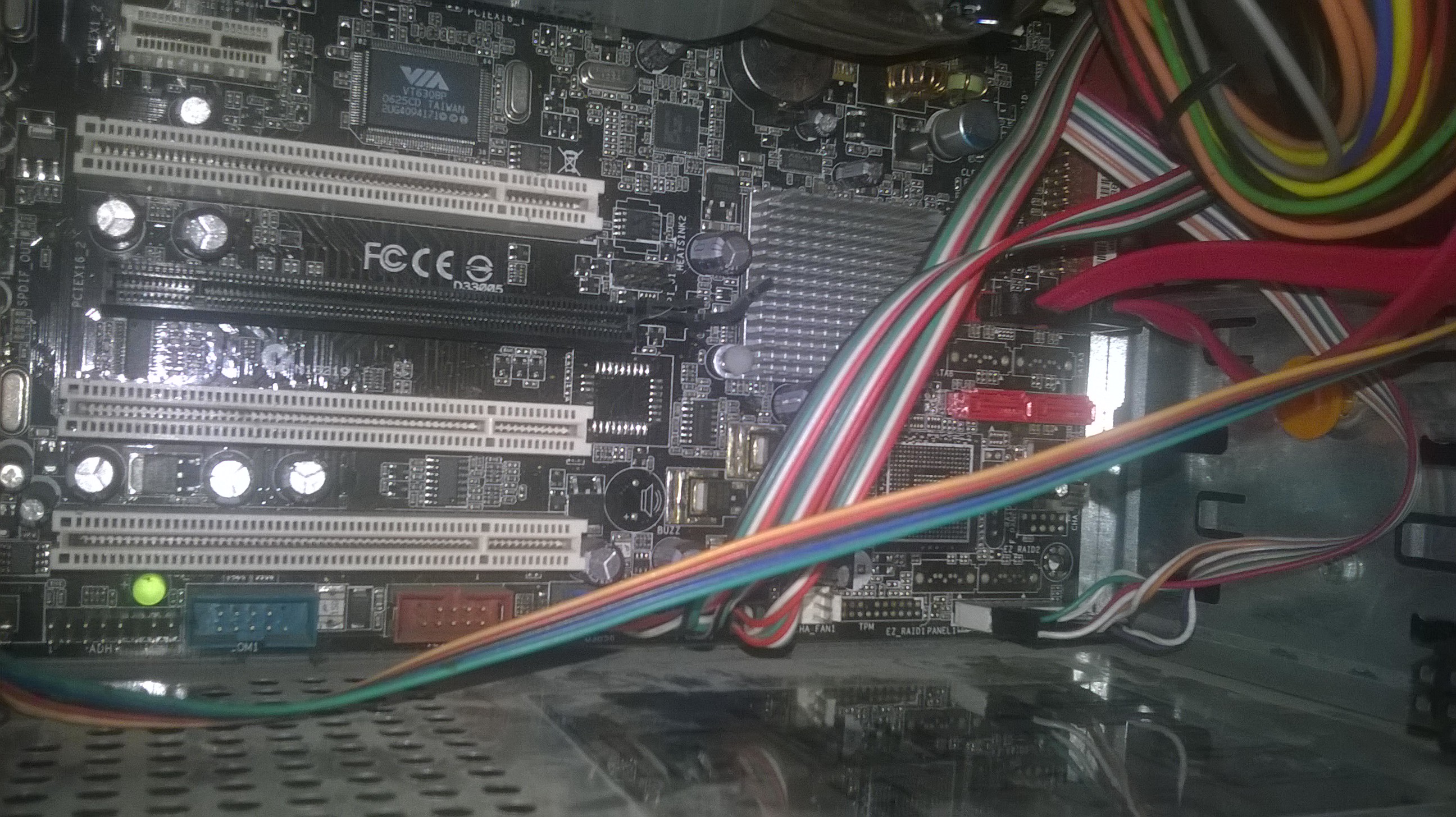 Monitor się nie włącza monitor jest w trybie czuwania