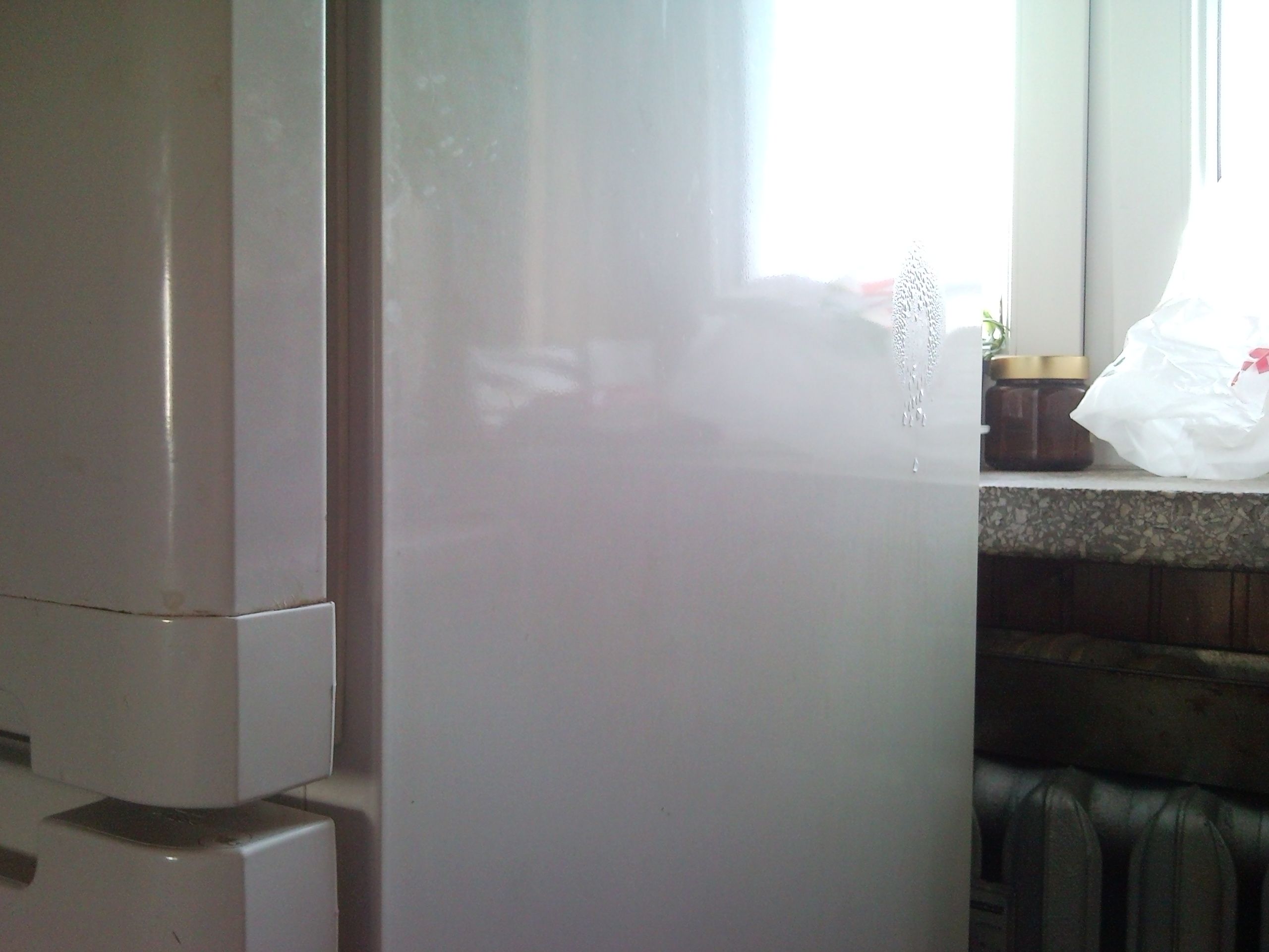 Zanussi/ZK 21/10-1R/ZLKF301 - zamrożona plama na obudowie a od wewnątrz ...