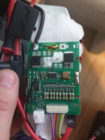 Deskorolka elektryczna Hama Cross-Cruiser - bateria, ładowanie