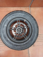 Xiaomi - Centrowanie opony 10" w hulajnodze Xiaomi M365.