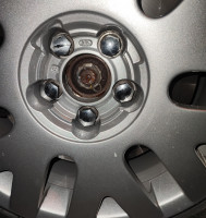 Dekielki do felg Citroen na 5 śrub: Gdzie kupić i jakie modele pasują? (Ze zdjęciem felgi)