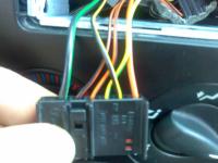 Kostka FORD na ISO. Aby radio zagrało należy przekręcić kluczyk.