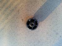 Naprawa zębatki plastikowej - złożenie z dwóch uszkodzonych jednej sprawnej