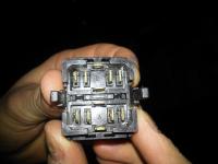 VW passat b4 - Jak podpiąć ten oto włacznik do szyb elektrycznych?