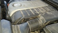 Passat b6 2006r benzyna 2.0 turbo - Jak zdjąć osłonę na silniku
