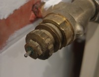 How to Conduct Radiator Valve Crimping: Replacing Thermostatic Head & Increasing Hot Water Flow