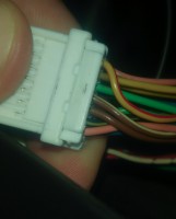 Identyfikacja kabli głośnikowych w Nissan Primera P12 Sedan