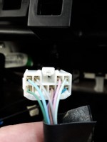 Podłączenie kabla Remote w Toyota Yaris 2012 - do którego kabla?