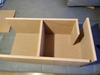 Jak złożyć obudowę pasmowo przepustową? Wymiary desek i zdjęcia w środku