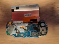 Konsola PSP3004 - brak reakcji na zasilanie, brak baterii, używanie zasilacza regulowanego