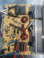 Samsung NZ64H37070K - płyta po włączeniu brzęczy i błąd E2