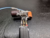 Jak podłączyć żółty przewód w kontrolerze elektrozaworu 12V?