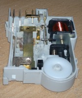 Błąd E40 w pralce Electrolux EWT 1016 - jak naprawić blokadę drzwi?
