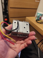 Ford mondeo 2007 - Xenony. Po przelozeniu z wyzszego modelu mrugaja i gasna.