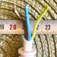 Gniazdo elektryczne – czy można je otworzyć i naprawić, gdy nie działa poprawnie?