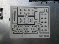 Jak podłączyć subwoofer w Mercedes W203 z radiem Sony CDX-GT472UM?