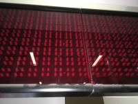 Jak obsługiwać tablicę LED bez oznaczeń z RS-232 po resecie komputera?