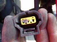 Focus 99r 1.6benz kombi - Przygasanie świateł jak je wzmocnić??