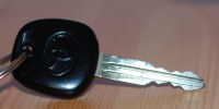 Toyota Yaris I - Difficulty Turning Key in Ignition: Worn Key or Ignition Issue?