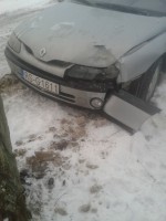 Laguna I 1.8 16V Kombi 1999r - Można kupić nową maskę w kolorze czy używka?