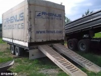 Wybór ciężarówki do przewozu aut i materiałów budowlanych - autolaweta czy plandeka?