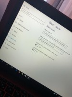 HP Laptop: Tiles Issue & Desktop Preference - Help Needed, User 'Ala' Struggles with Tiles