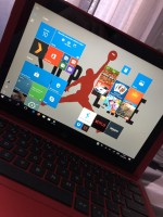 HP Laptop: Tiles Issue & Desktop Preference - Help Needed, User 'Ala' Struggles with Tiles