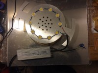 Jak połączyć 10 diod Power LED 10W i dobrać zasilacz prądowy?