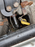 CORSA-C - Oil dripping from what i believe is the coolant temperature sensor (f