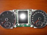 Pinout licznika VAG 2013 z niebieskim złączem 32 piny - czy taki jak w linku?