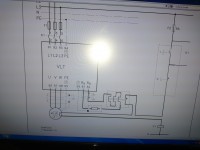 Jak podłączyć rezystor hamujący do falownika Danfoss VLT 3022?