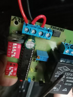 Nissan Qashqai j10 - Podłączenie sterownika czasowego zliczającego impulsy do mikrostyku