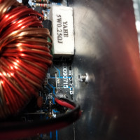 Tuba basowa Manta SB-3000A: Brak reakcji, nie świeci lampka - naprawa czy zamiennik?