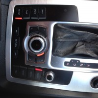 Aktywacja nawigacji w Audi Q7 2010 - co dokupić i jak uruchomić?