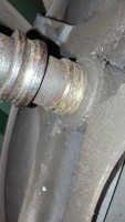 Jak zdemontować ślizg simeringu w pralce Electrolux EWF 12670?