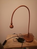 Zasilanie żarówki LED w lampce biurkowej IKEA - 220V czy transformator?