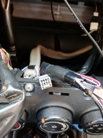 [Asx 2015] Identyfikacja wtyczek radia i możliwość podłączenia subwoofera